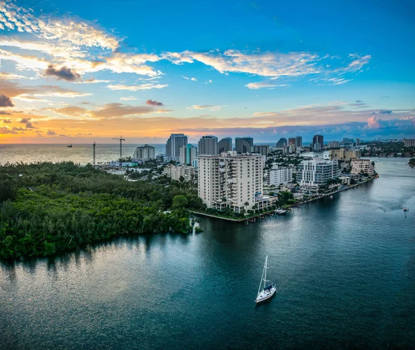 Ft. Lauderdale Havadan Görünümü, Florida, Amerika Silüeti — Stok fotoğraf