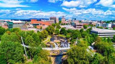 Falls Park ve Liberty Bridge Panorama Greenville, Güney Caro