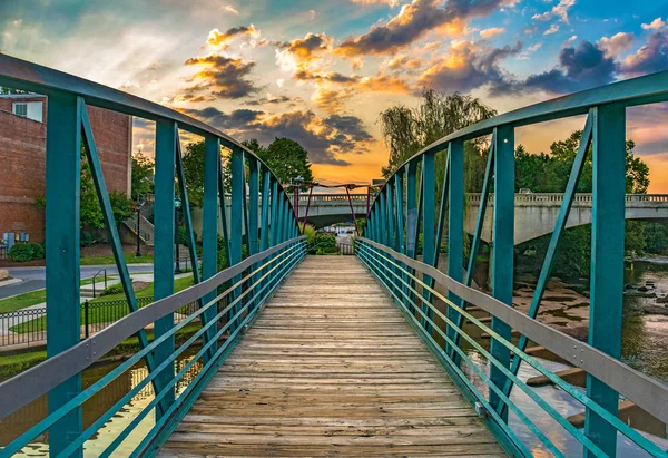 Downtown Greenville Güney Carolina Falls Park Özgürlük Köprüsü — Stok fotoğraf