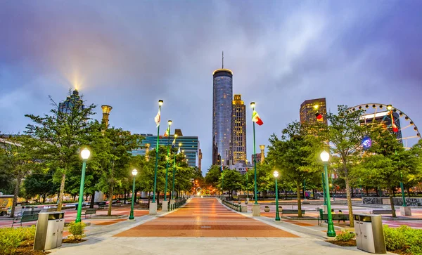 Centennial Park dans le centre-ville d'Atlanta Géorgie — Photo