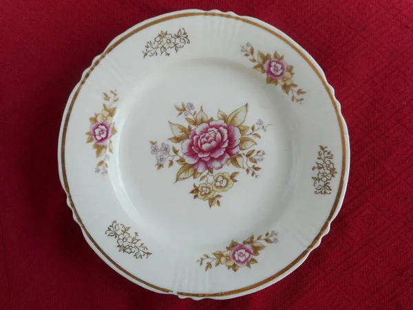 Beautiful Ceramic Plate Decorated Enemel Pink Roses Glided Leaves Red — Stock Photo, Image