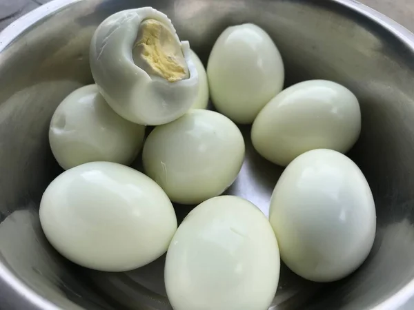 Bitten Boiled Eggs Pot Many People Single Indian Family Diet — Stock Photo, Image