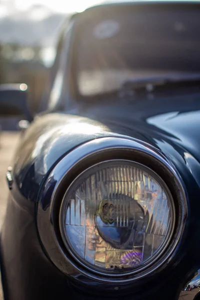 Close Headlight Old Car Sun — Stock Photo, Image
