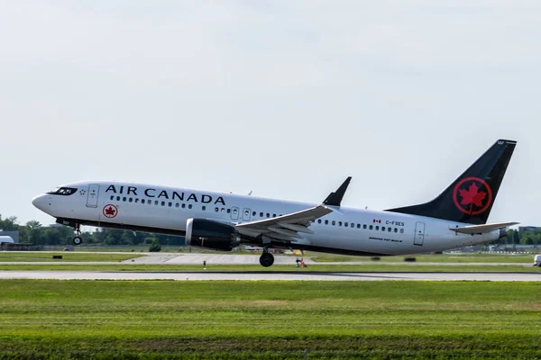 2018 Air Canada Fses Boeing 737 Max Taking Montreal Yul — Stock Photo, Image