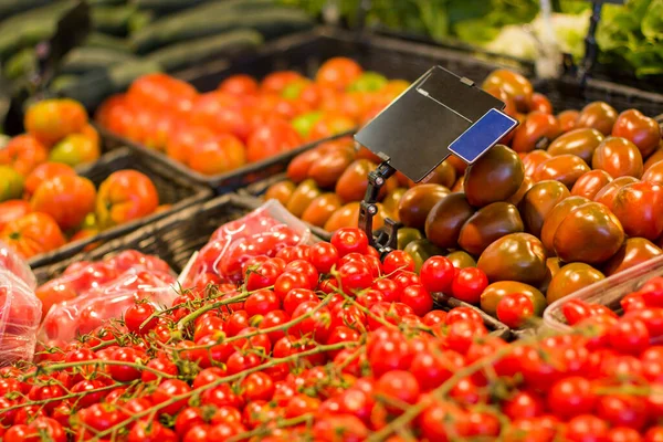 Свіжі Помідори Супермаркеті Концепція Здорової Їжі Біо Вегетаріанська Дієта — стокове фото