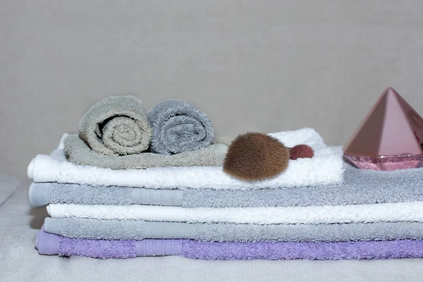 Stos Ręczników Kąpielowych Tle Zbliżenie — Zdjęcie stockowe
