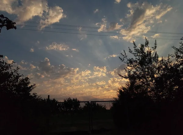 Прекрасный Закат Солнечные Лучи — стоковое фото
