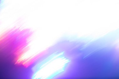 Modaya uygun renklerin parlak neon ışıklarının bulanık beyaz-pembe-mor-turkuaz arka planı.