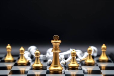 Yarışma, başarı ve liderlik konsepti için satranç iş fikri