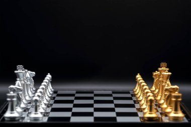 Yarışma, başarı ve liderlik konsepti için satranç iş fikri
