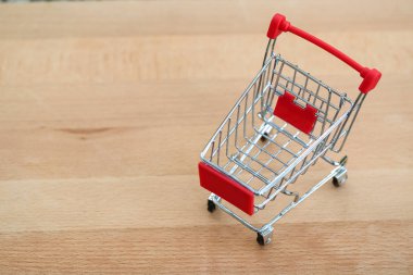 iş arka plan olarak kullanarak kopya alanı ile ahşap üzerinde arabası