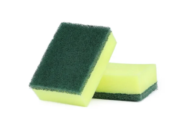 Esponja de lavagem de louça verde e amarela isolada no fundo branco com caminho de recorte — Fotografia de Stock