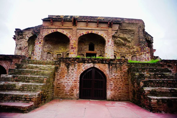 Ruina imagen de la tumba de lodhi en sikandra - agra, uttar pradesh estado de la India — Foto de Stock
