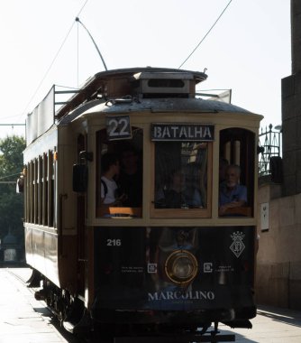 Porto, Portekiz-26 / 08 / 2019 tramvayı Porto sokaklarında