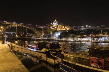 Porto, Portekiz-22 / 08 / 2019 Don Luis Gece Köprüsü