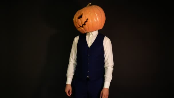 Calabaza Tallada Hombre Cabeza Calabaza Gira Cabeza 360 Grados Concepto — Vídeos de Stock