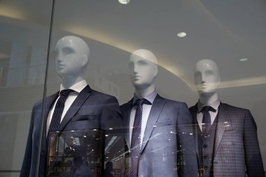 Sıkı iş takımında mankenler grubu.