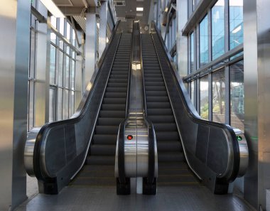 Modern lüks yürüyen merdiven ile