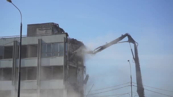 Distruzione Vecchio Edificio Con Attrezzature Speciali Edilizia Lavori Attrezzature Speciali — Video Stock