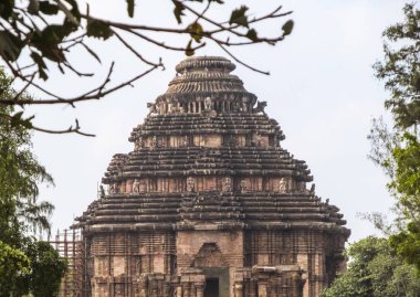Konark Sun tapınağında taş oyma, Puri.