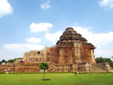 Konark Sun tapınağında taş oyma, Puri.