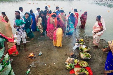 Patna, Bihar, Hindistan - 02 Kasım 2019; Bihar, Jharkhand ve Uttar Pradesh 'te bir festival düzenlenmektedir. Yerel dilde buna Chhas Puja denir..