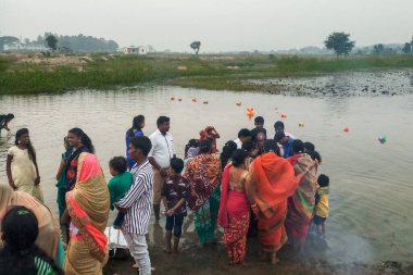 Patna, Bihar, Hindistan - 02 Kasım 2019; Bihar, Jharkhand ve Uttar Pradesh 'te bir festival düzenlenmektedir. Yerel dilde buna Chhas Puja denir..