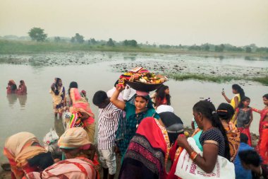 Patna, Bihar, Hindistan - 02 Kasım 2019; Bihar, Jharkhand ve Uttar Pradesh 'te bir festival düzenlenmektedir. Yerel dilde buna Chhas Puja denir..