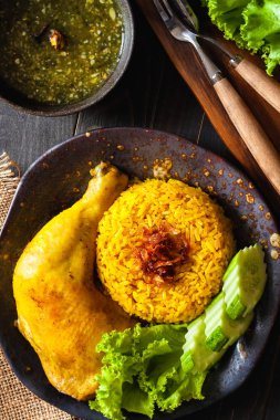 tavuk veya tavuk biryani sarı pirinç pilavlı