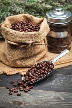 kahve çekirdekleri, çanta ve kahve çekirdekleri kavanoz. Modern vintage tarzı