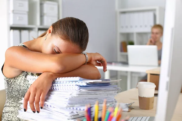 Office life. Young woman sleeping at workplace — Stock Photo, Image