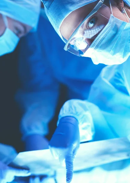 Team surgeon at work on operating in hospital — Stock Photo, Image