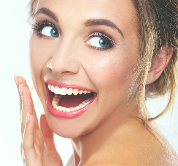 Retrato de mujer hermosa sobre fondo blanco —  Fotos de Stock