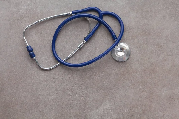 Medical stethoscope on desk. Medical stethoscope — Stock Photo, Image