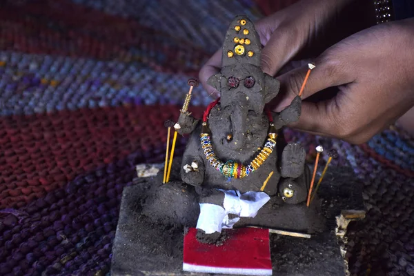 ganesha efendisi, kilden yapılmış hint çocuk, süsler