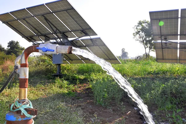 Equipamento Agrícola Para Irrigação Campo Jato Água Atrás Qual Painel — Fotografia de Stock