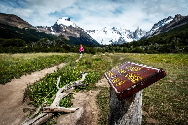 Trek Laguna Torre Parku Narodowym Los Glaciares Patagonii Argentyna Znak — Zdjęcie stockowe