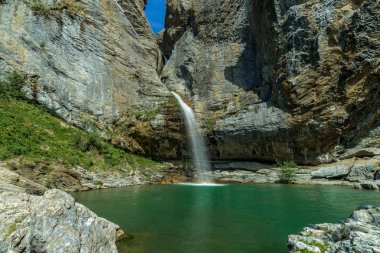 İspanya'da şelale huesca osaldo 