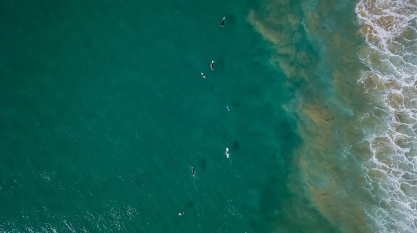 Серфингисты Прекрасный День Завидуют Волнам Австралии Сфотографированным Сверху Помощью Дрона — стоковое фото
