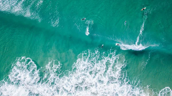 Surfistas Belo Dia Enyouing Ondas Austrália Fotografado Cima Usando Drone — Fotografia de Stock