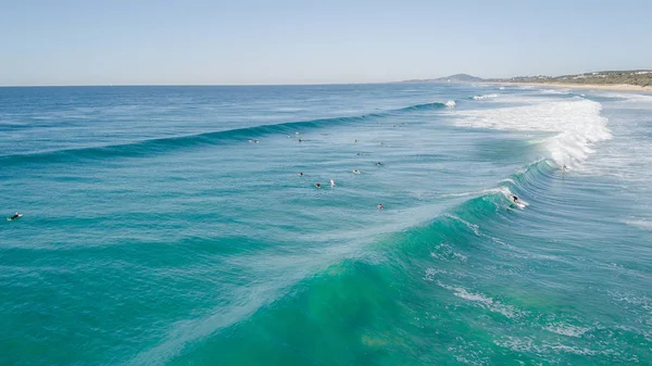 Surfistas Belo Dia Enyouing Ondas Austrália Fotografado Cima Usando Drone — Fotografia de Stock