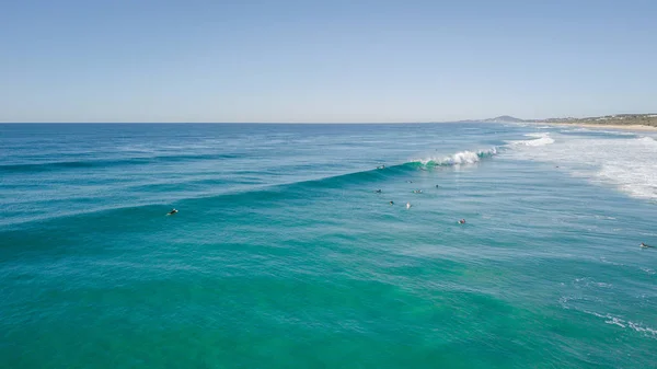 Surfistas Belo Dia Enyouing Ondas Austrália Fotografado Cima Usando Drone — Fotografia de Stock