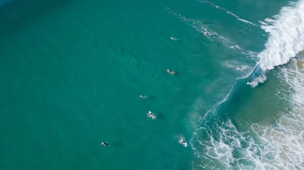 Surfistas Belo Dia Enyouing Ondas Austrália Fotografado Cima Usando Drone Imagem De Stock