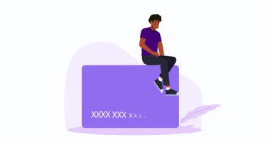 İnternetten alışveriş konsepti. Diz üstü bilgisayarı olan bir pankartı taşımak ve online alışverişleri banka kartıyla ödemek. E ticaret, satış ve indirimler. Düz grafik çizgi film