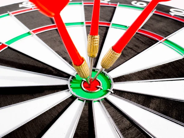 Target with three red dart focus on bull's eye, Setting challenging business goals And ready to achieve the goal with teamwork concept — Stock Photo, Image