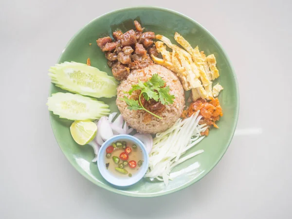 Hkau hkluk kapi famoso menu de comida tailandesa com serviço — Fotografia de Stock