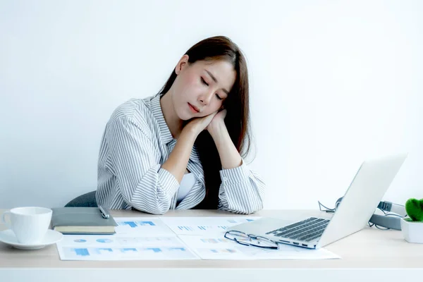 Sad Asian Businesswoman Employee Unhappy Working Bored Laptop Chart Office — Stock Photo, Image