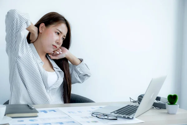 Sad Asian Businesswoman Employee Unhappy Working Bored Laptop Chart Office — Stock Photo, Image