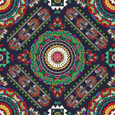 Geleneksel Macar nakışından esinlenilmiş kusursuz desen tasarımı