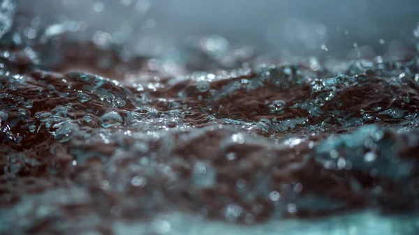 Vodní vlna abstraktní pozadí a droplety. — Stock fotografie
